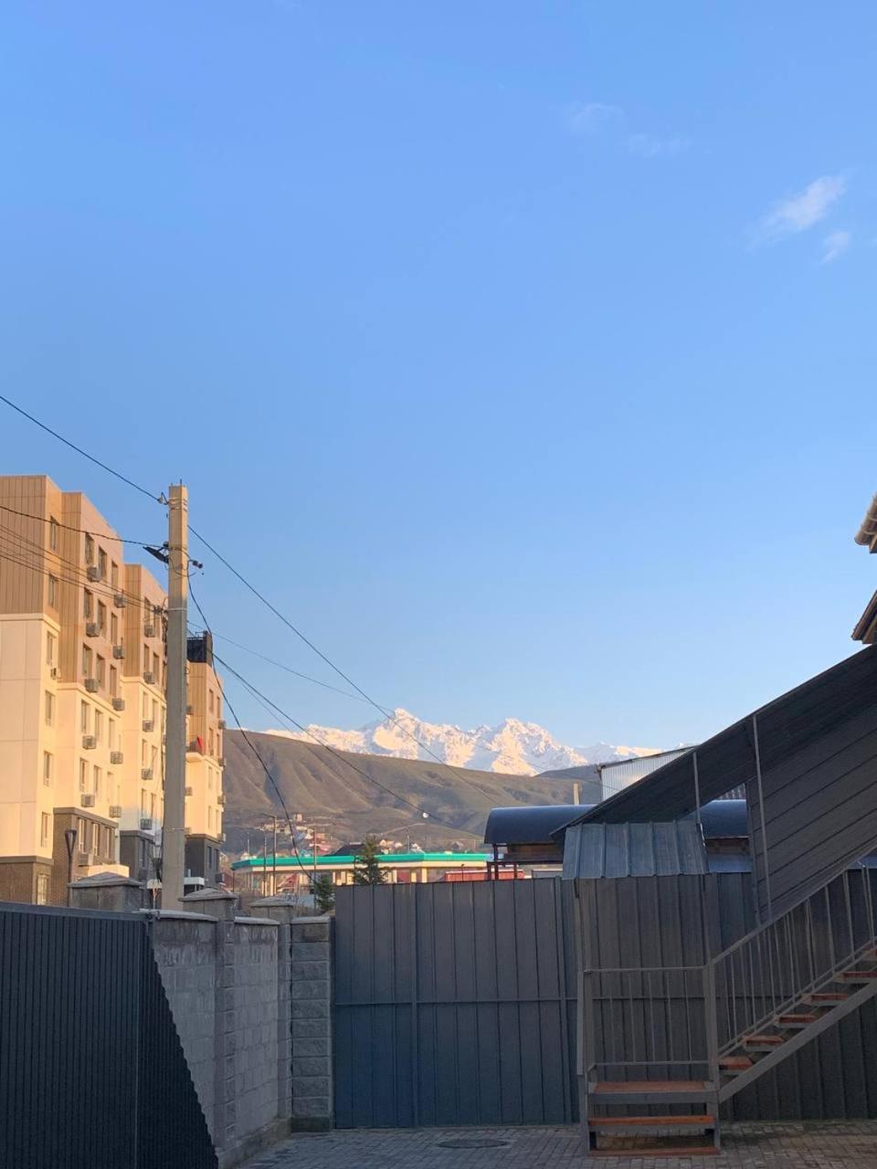Comfort Plus Hostel Almaty Exterior photo